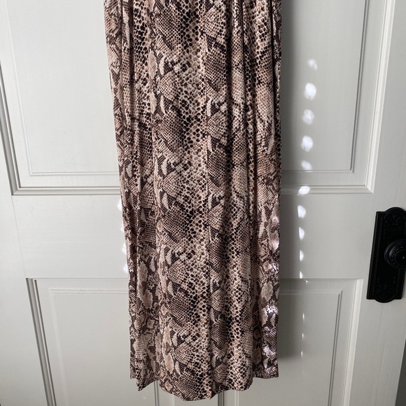 Snake Print Sleeveless Midi Dress - medium - Picture 5 of 8